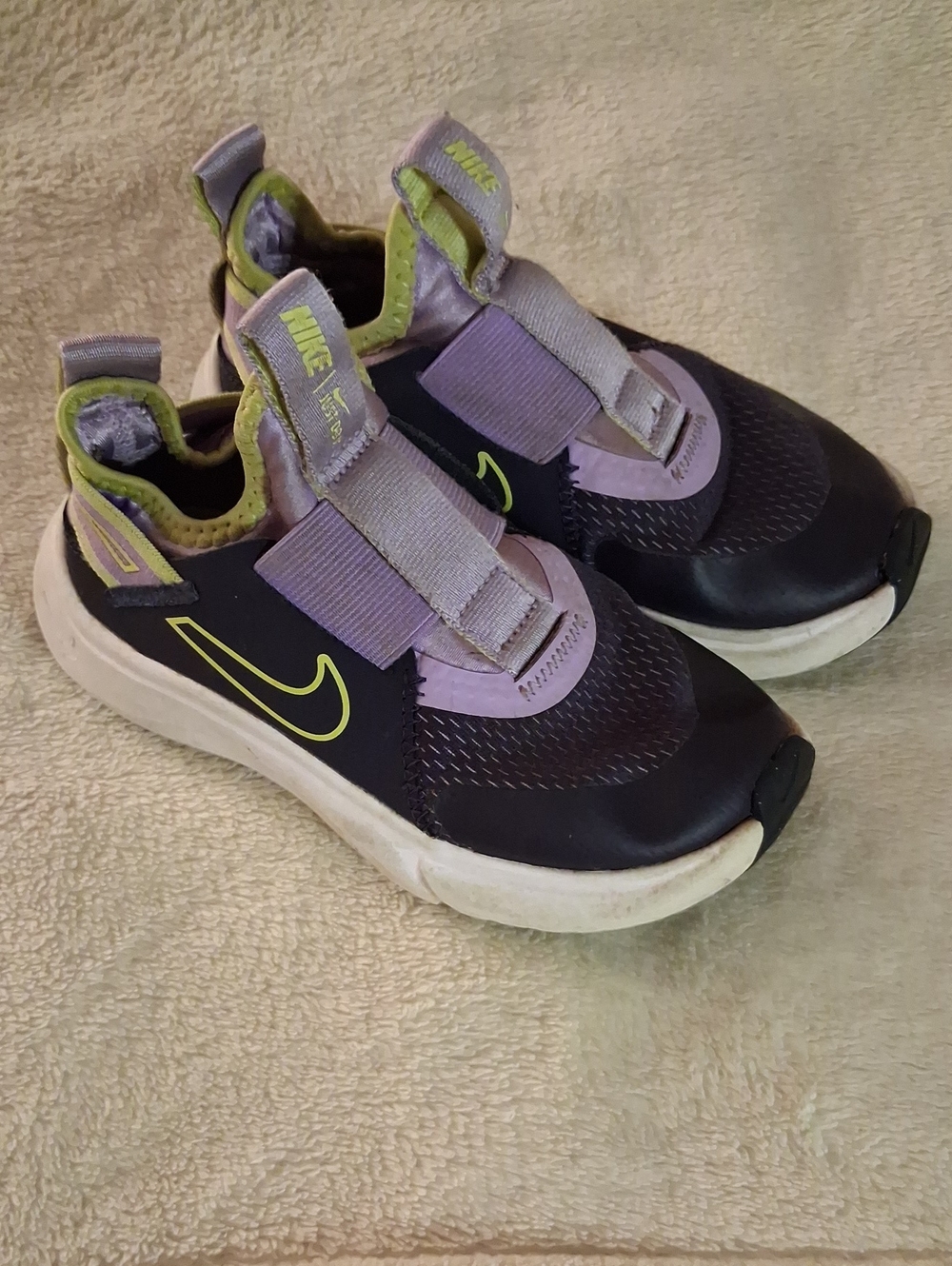 Nike Kids Slip-On Sneakers in Black, Purple and Lime Size 11